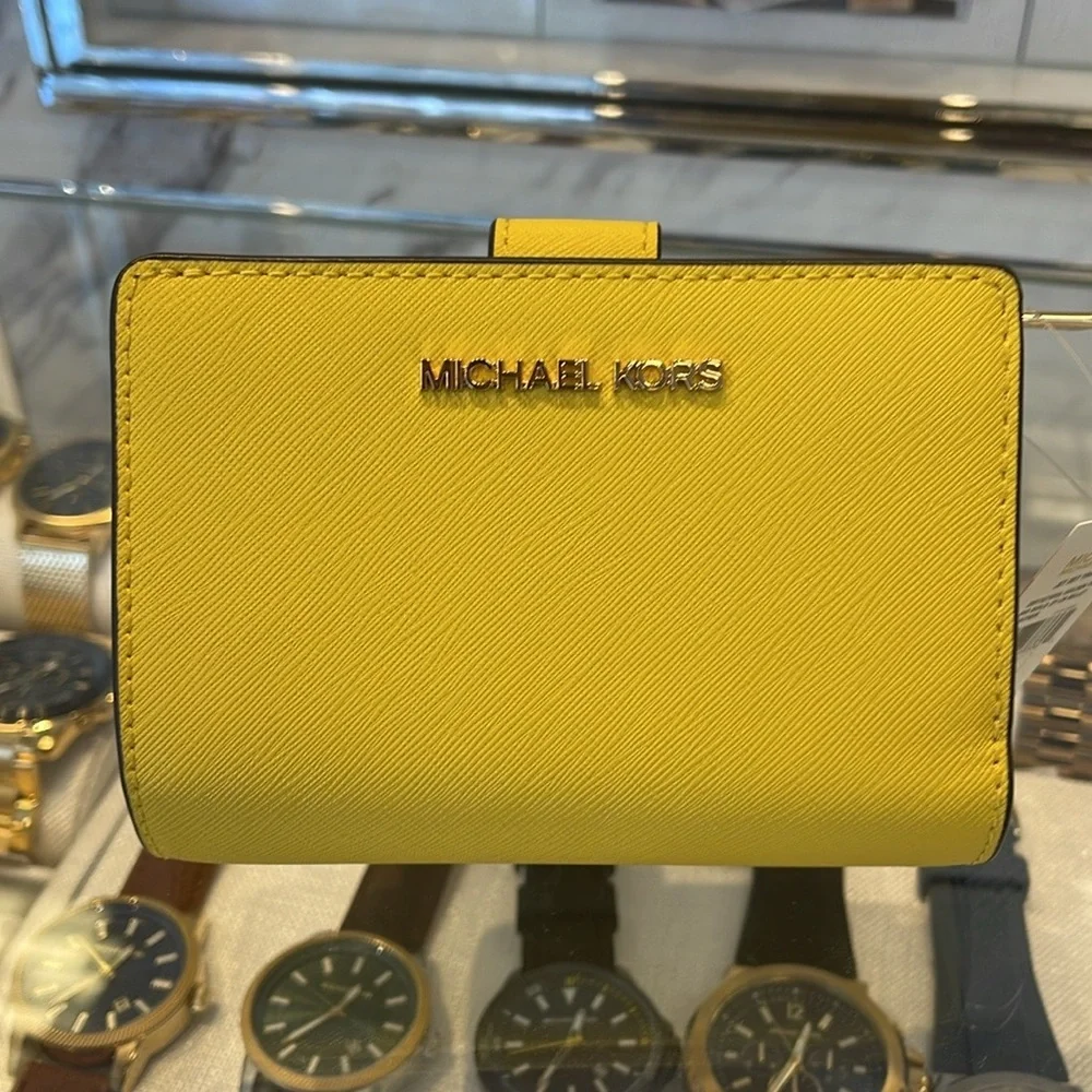 Michael Kors Medium Crossgrain Leather Wallet COLOR GOLDEN YELLOW NWT